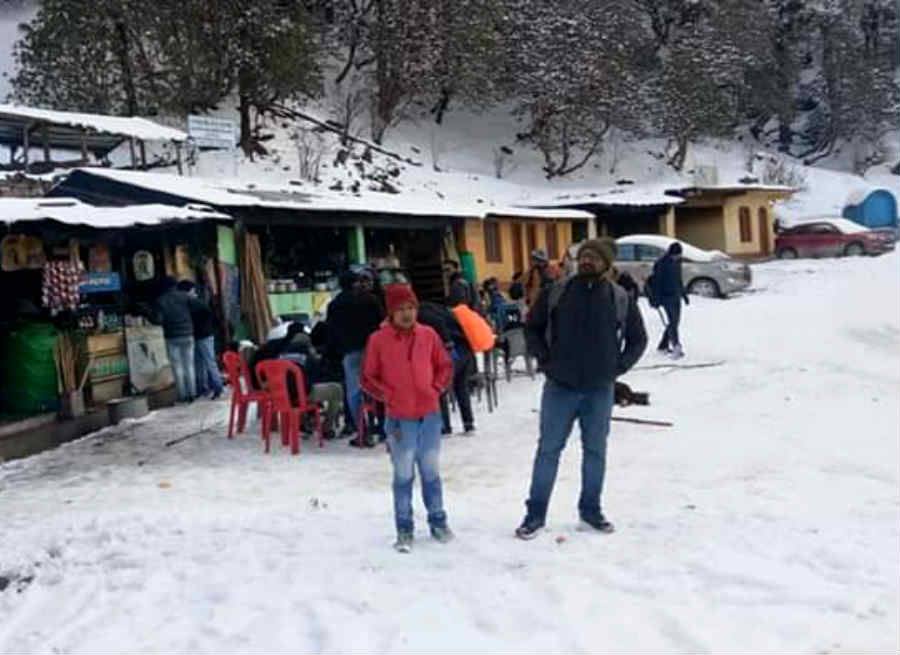 Snowfall in chopta-january-2019